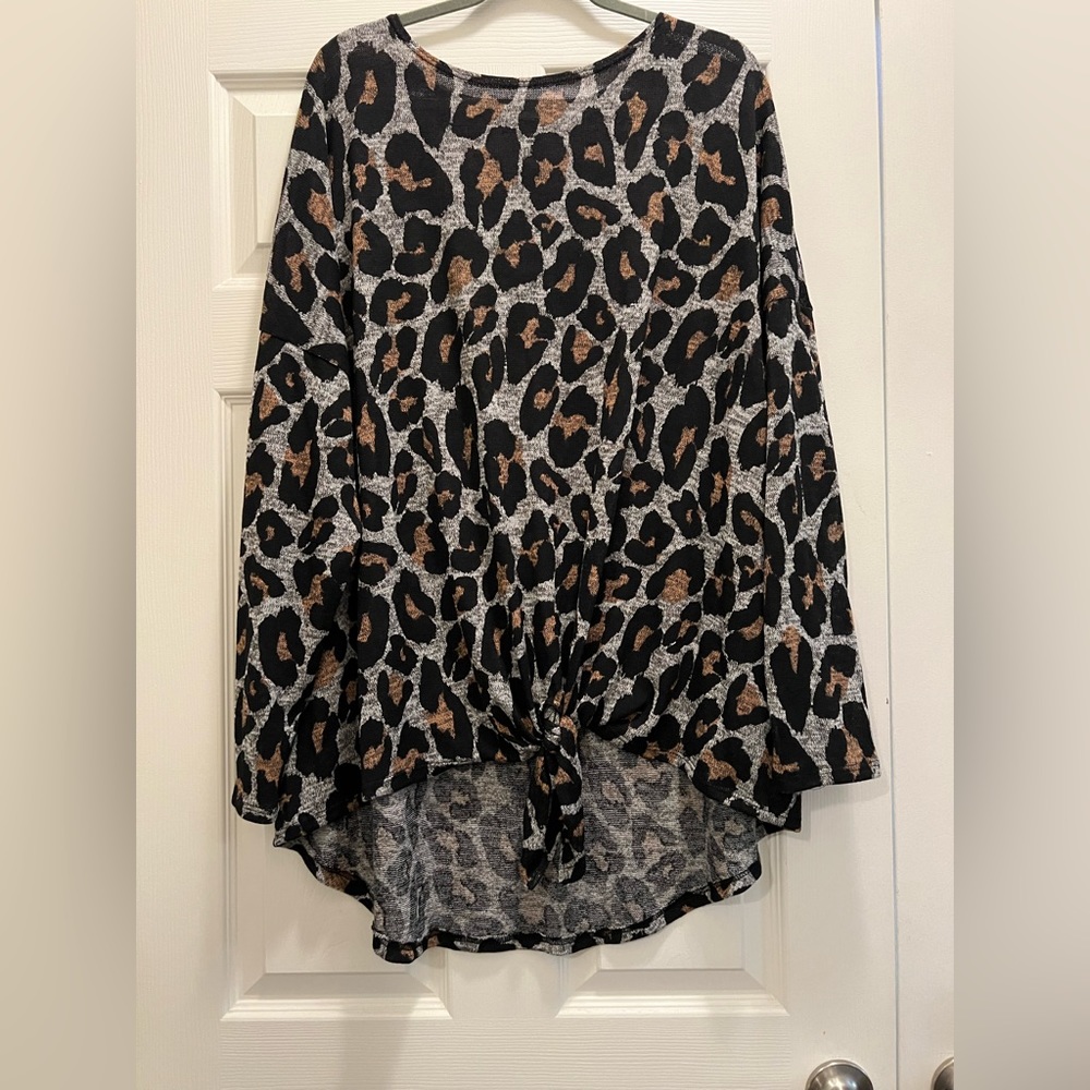 NWT Leopard Print 🐆 Long Sleeve Top Plus Size